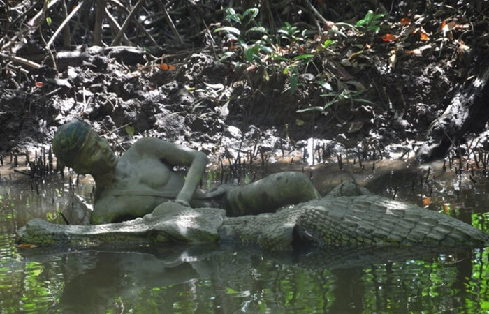 Chiến sĩ diệt cá sấu trong khu du lịch